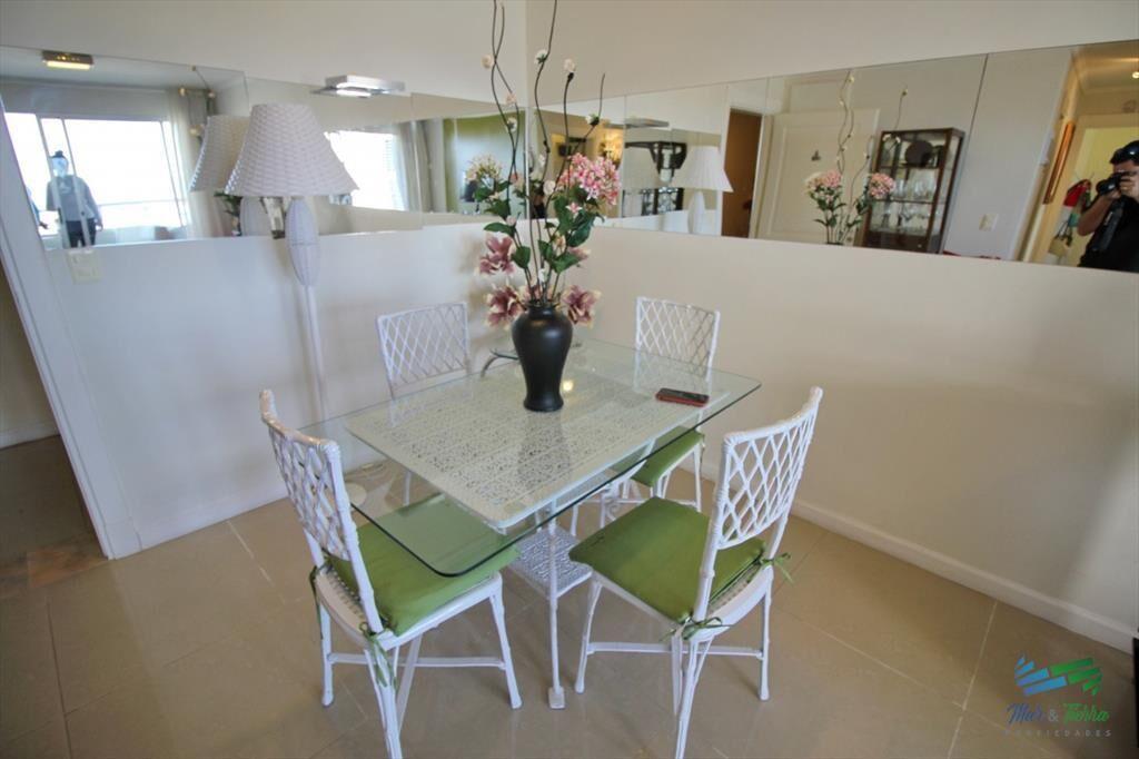 Apartamento de 2 dormitorios en venta con vista