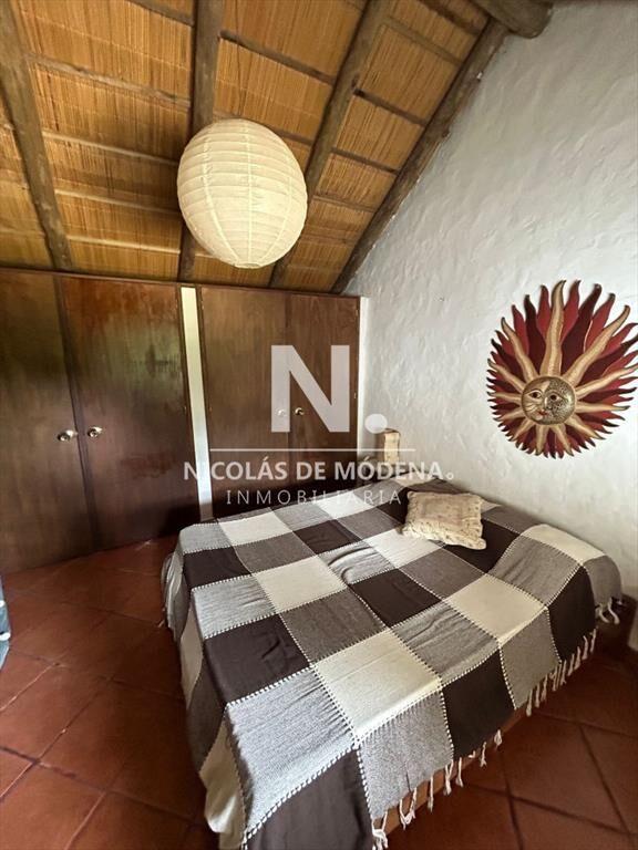 Vende casa con gran terreno en Pinares, Punta del