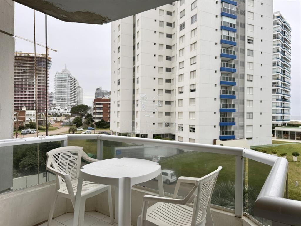 Excelente oportunidad en Torre Marina II 2