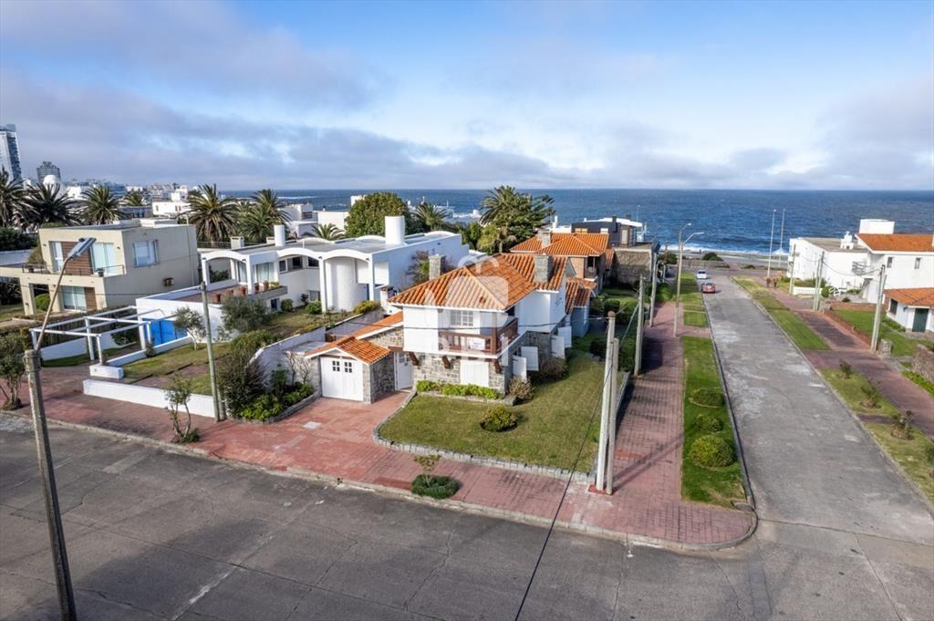 Venta casa 3 dormitorios, Peninsula. - Ref :
