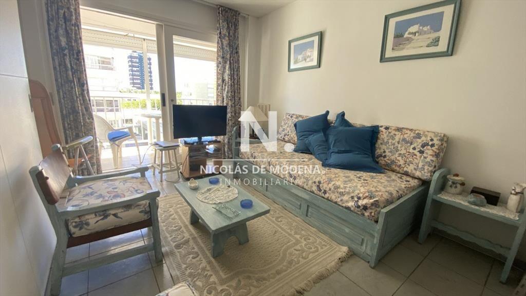 En venta apartamento a metros del puerto de 1 en