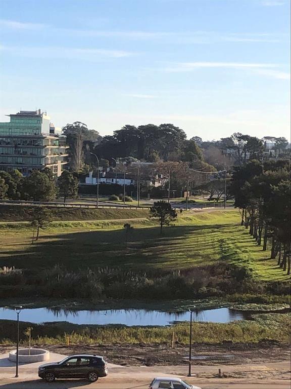 MONOAMBIENTE CON GRAN VISTA
