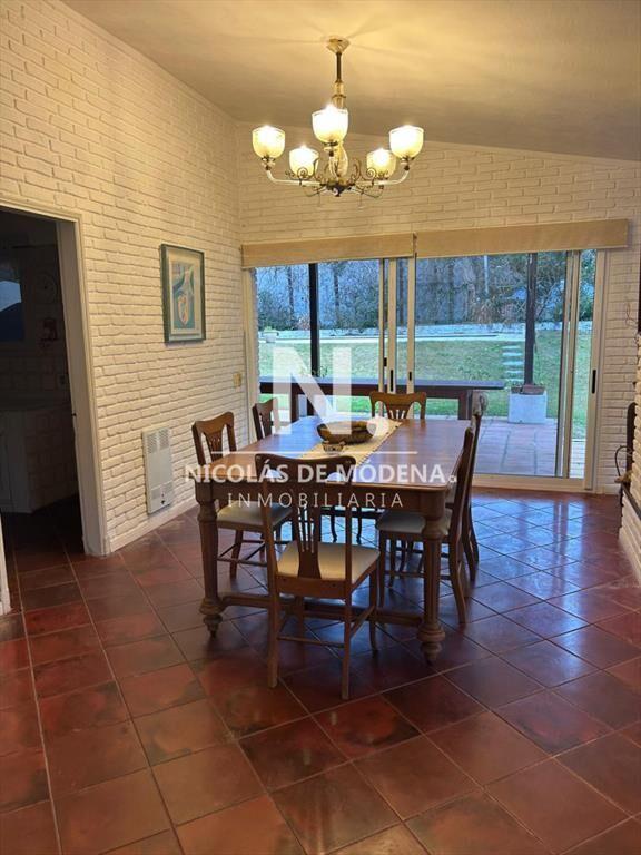 Casa en Venta de 4 dormitorios en Jardines de ,