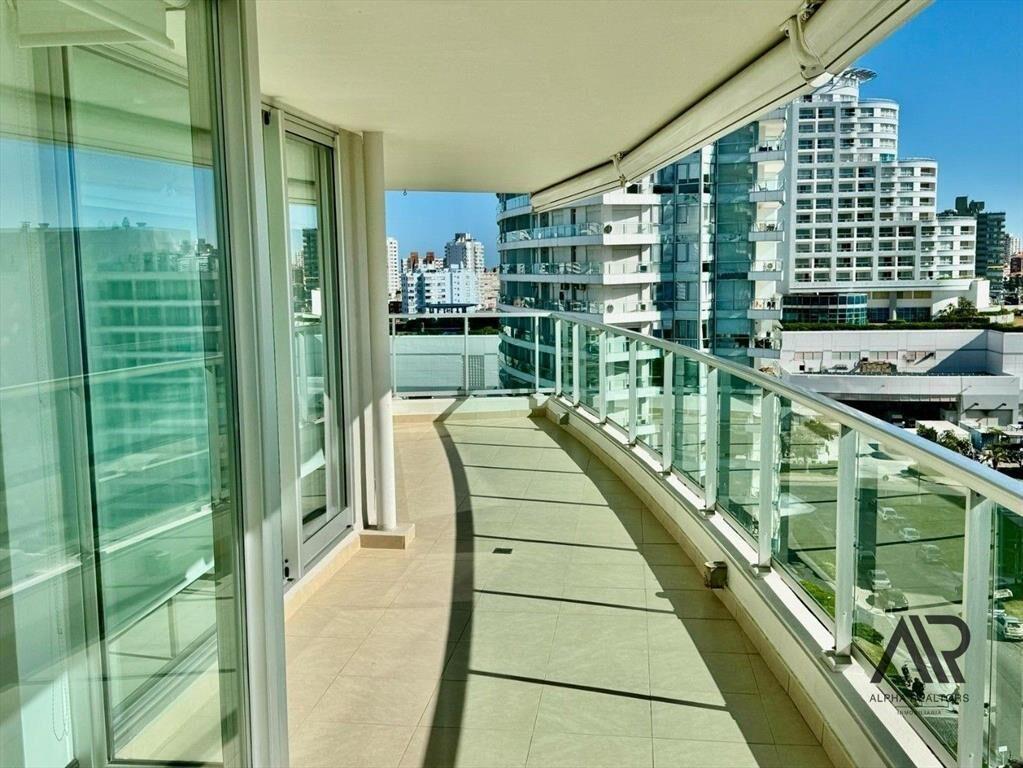 Venta Gala Tower Vista Al Mar Playa Mansa