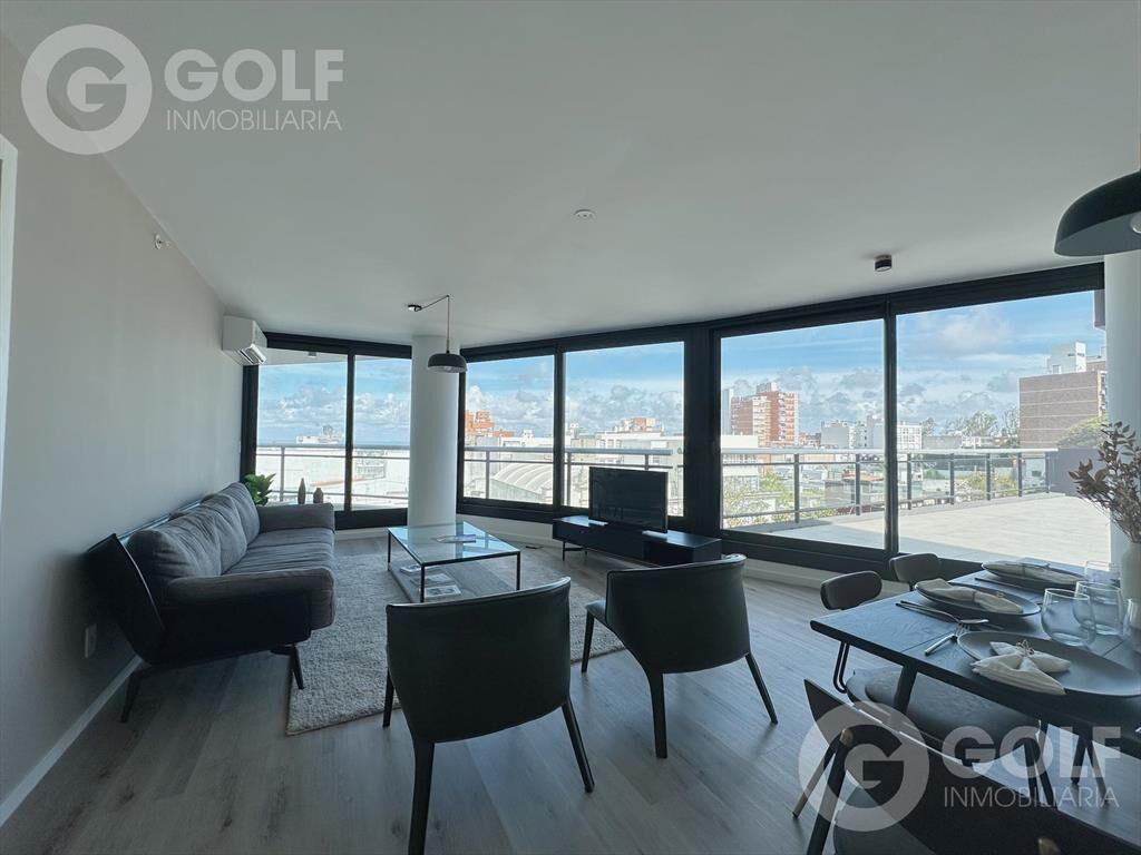 Venta de apartamento de 3 dormitorios con gran terraza y pa