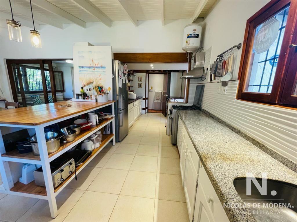 Casa En Venta De 3 Dormitorios Con loft, Ubicada En Mansa,