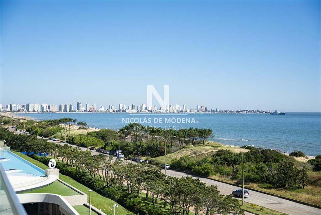 En venta hermoso departamento en Mansa con vista al mar. To