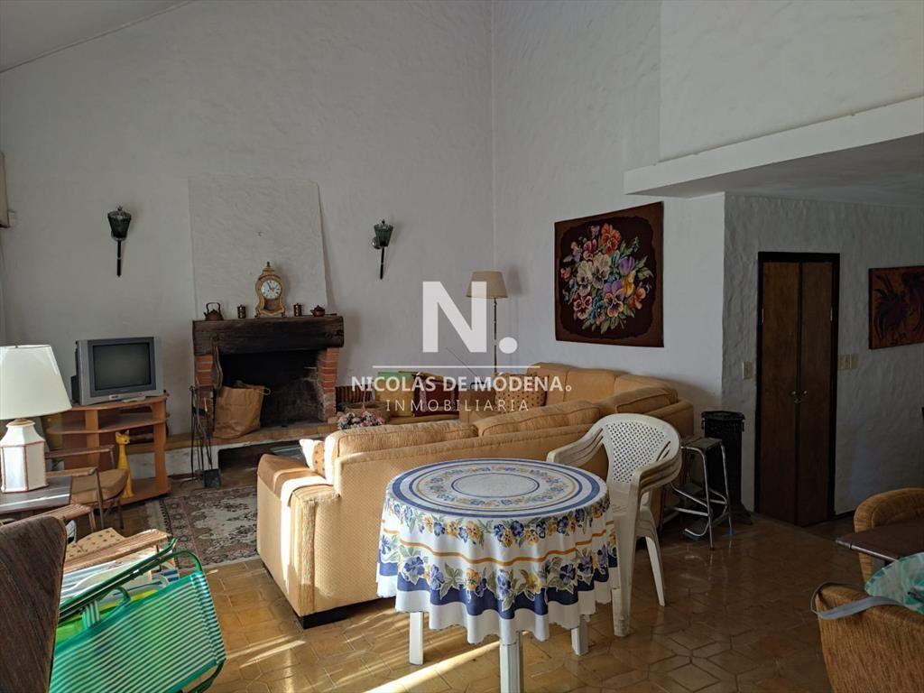 En venta casa de 4 dormitorios en San Rafael - y