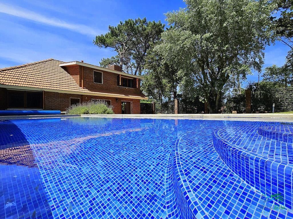 En venta casa de 3 dormitorios con piscina en