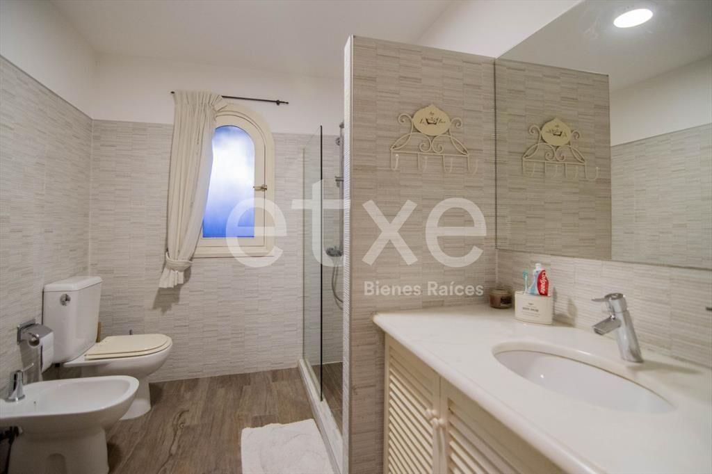 Casa en Venta en Lomas de la Tahona...