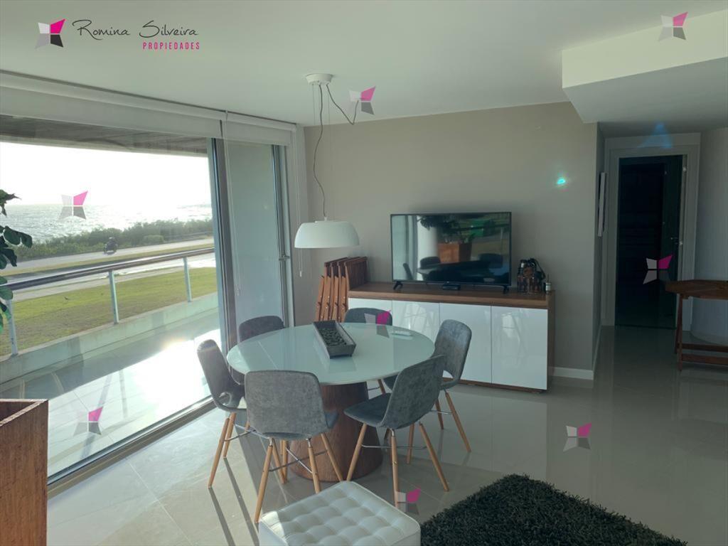 Apartamento en venta Playa Mansa 3 dormitorios