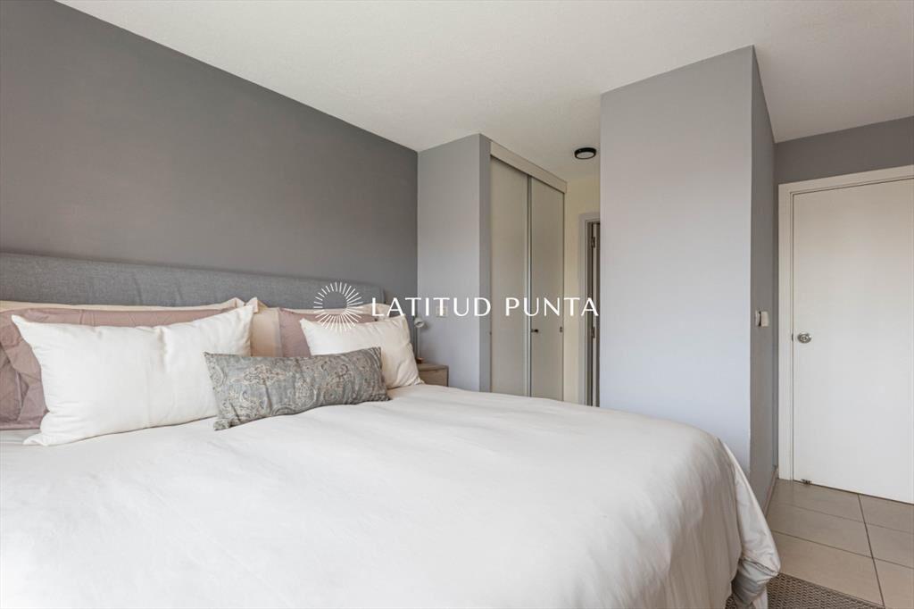 Apartamento en Mansa, 3 dormitorios y parrillero