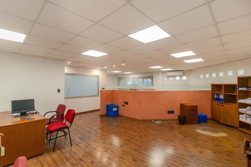 VENTA DE LOCAL COMERCIAL CON DEPOSITO