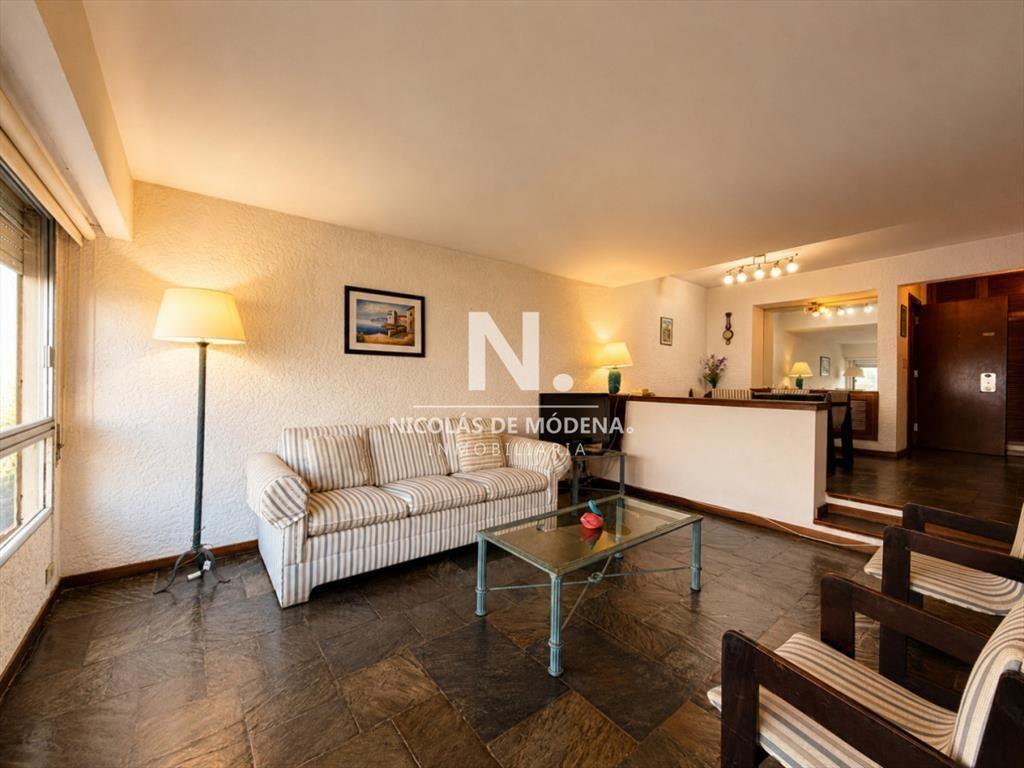 Apartamento de 1 dormitorio en venta, con garage