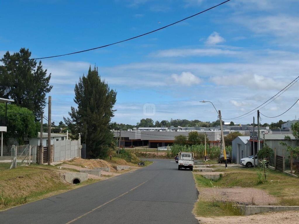 Oportunidad para inversores: Venta de terreno en Solymar