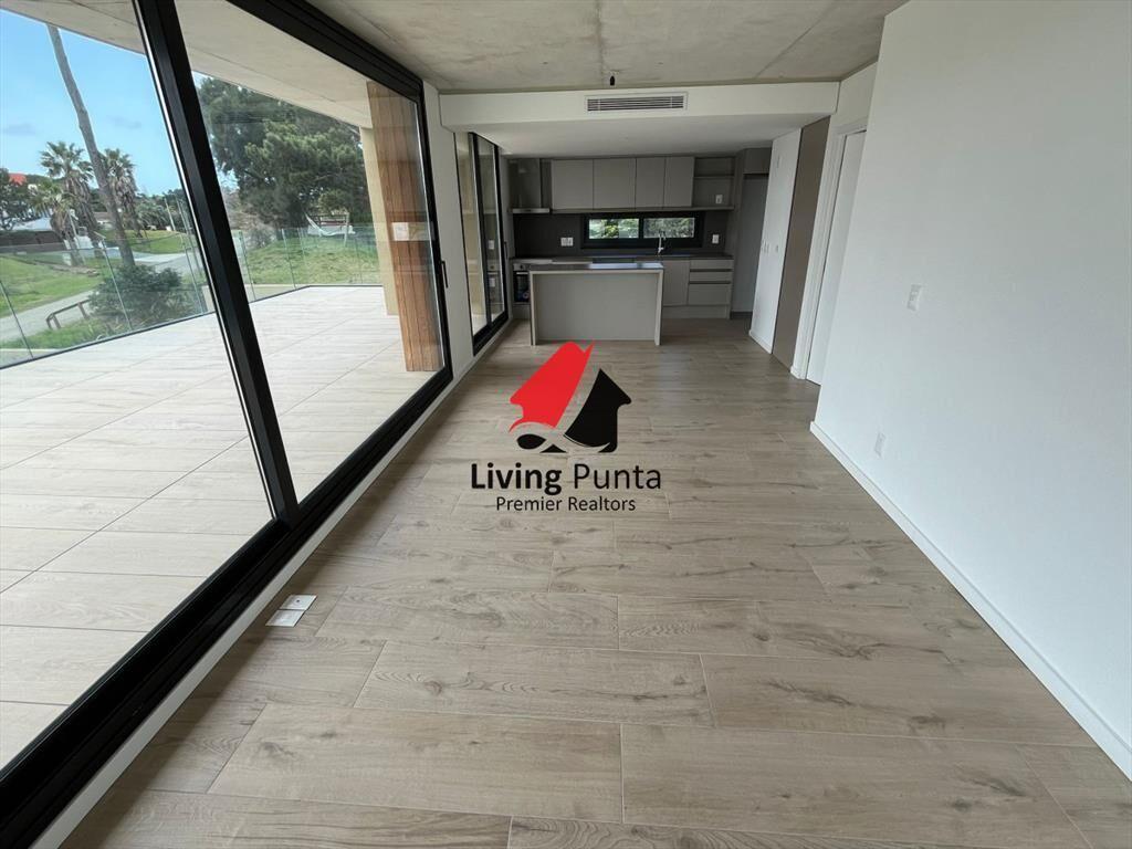 Departamento de 2 dormitorios con 2 baños en venta, gran t