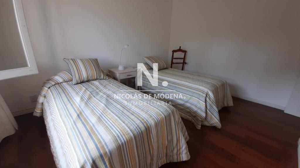Exclusiva casa de 4 dormitorios con piscina en en