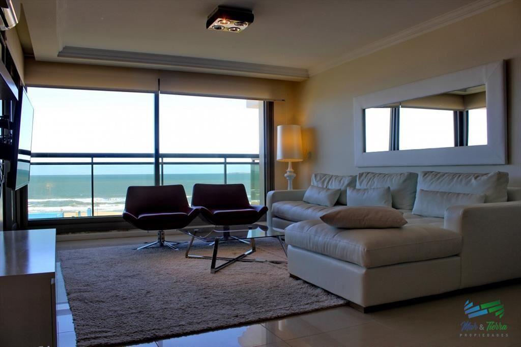 Apartamento de 3 dormitorios, primera linea al en
