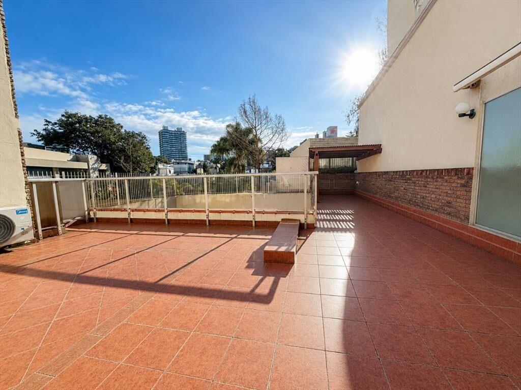 Alquiler Apartamento Rambla Punta Carretas 4 Dorm