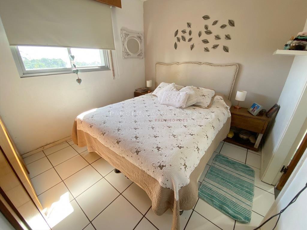 Apartamento en venta de 3 dormitorios en edificio