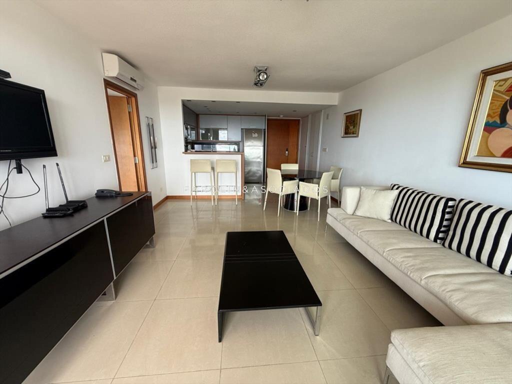 Departamento en Venta en Torre Tressesenta, Punta