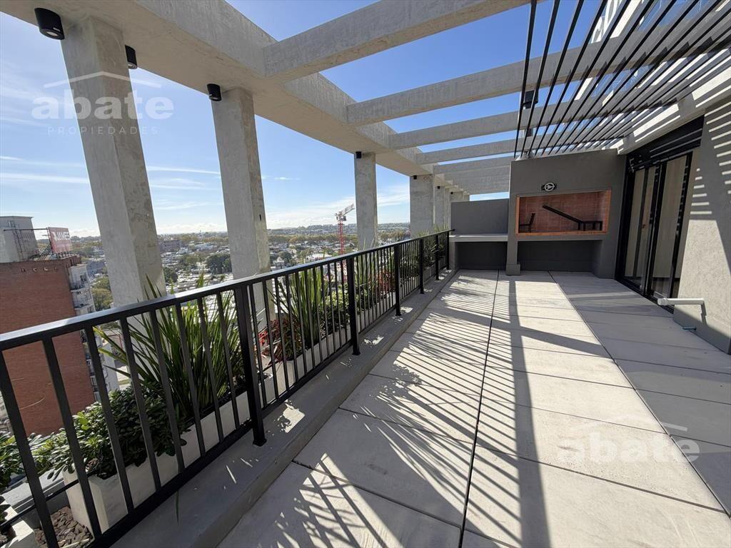 Penthouse 1 dormitorio con gran terraza y parrillero privad
