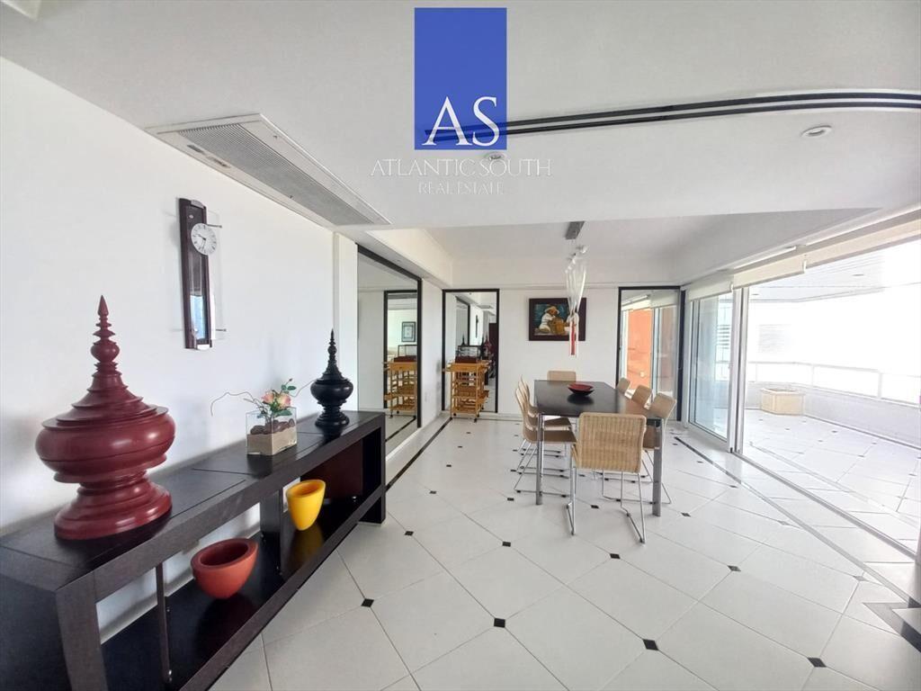 Apartamento en Aguas Azules, 4 dormitorios frente