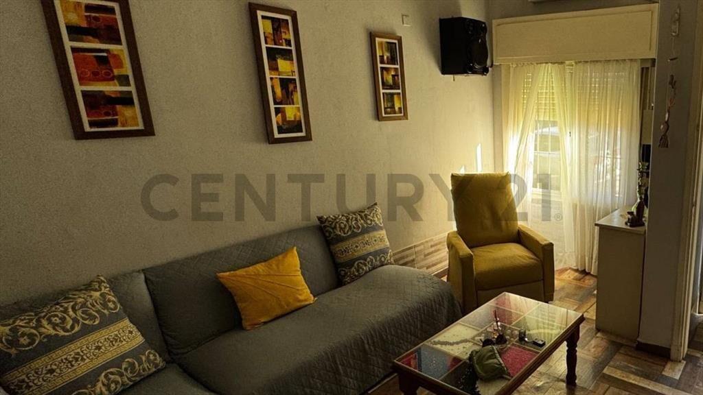 VENTA CASA PH / AL FRENTE Acepta Banco/Garaje/ 2 Dor, / A...