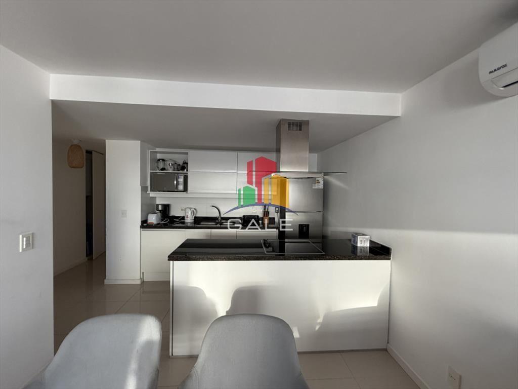 Moderno Apartamento en Torre Esmeralda, 2 dormitorios