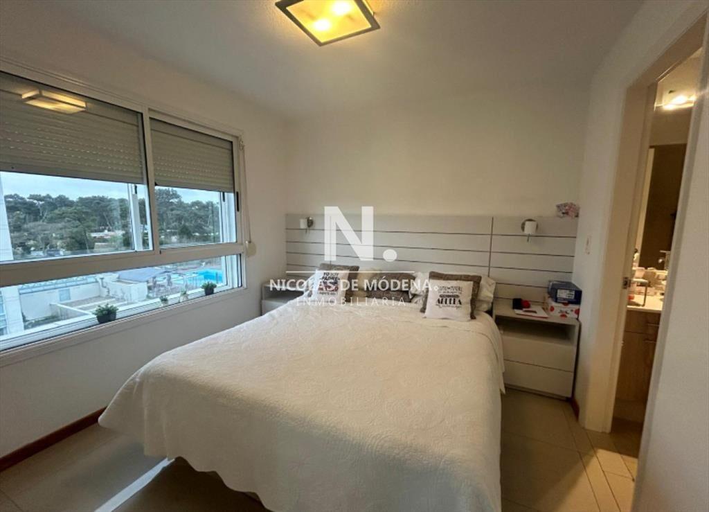Vende apartamento en Punta del Este de 2 con su