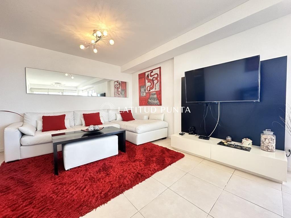 Apartamento en Mansa, 2 dormitorios y medio