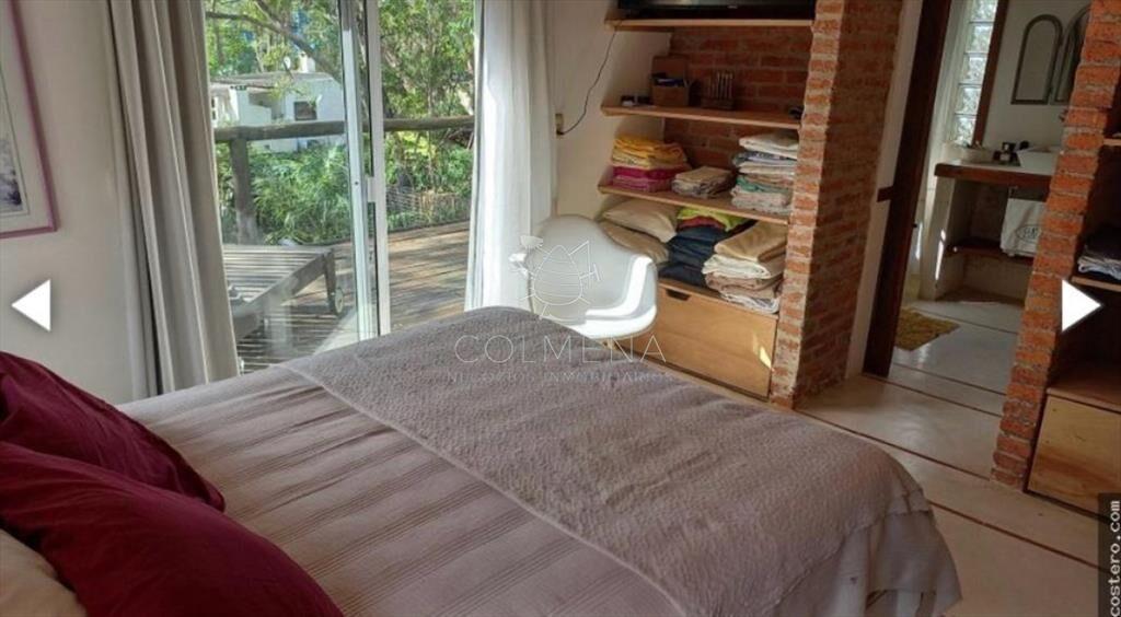 CASA PIEDRA EN VENTA A METROS DEL MAR
