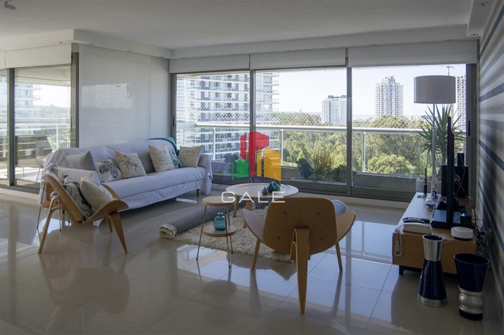 Vende gran apartamento en Brava - Punta del Este