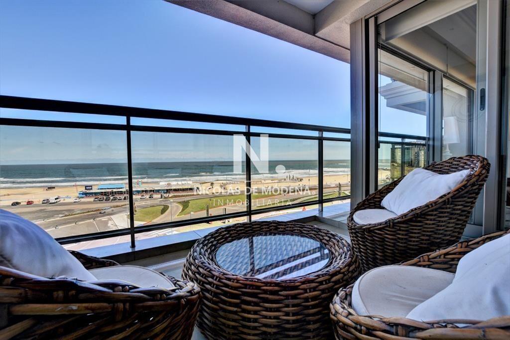Excelente apartamento en torre de categoría, Imperiale, Pl