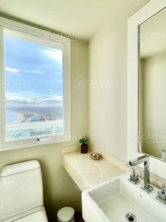Venta apartamento 3 suite más dependencia en del