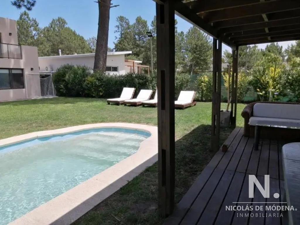 Casa moderna en La Residence