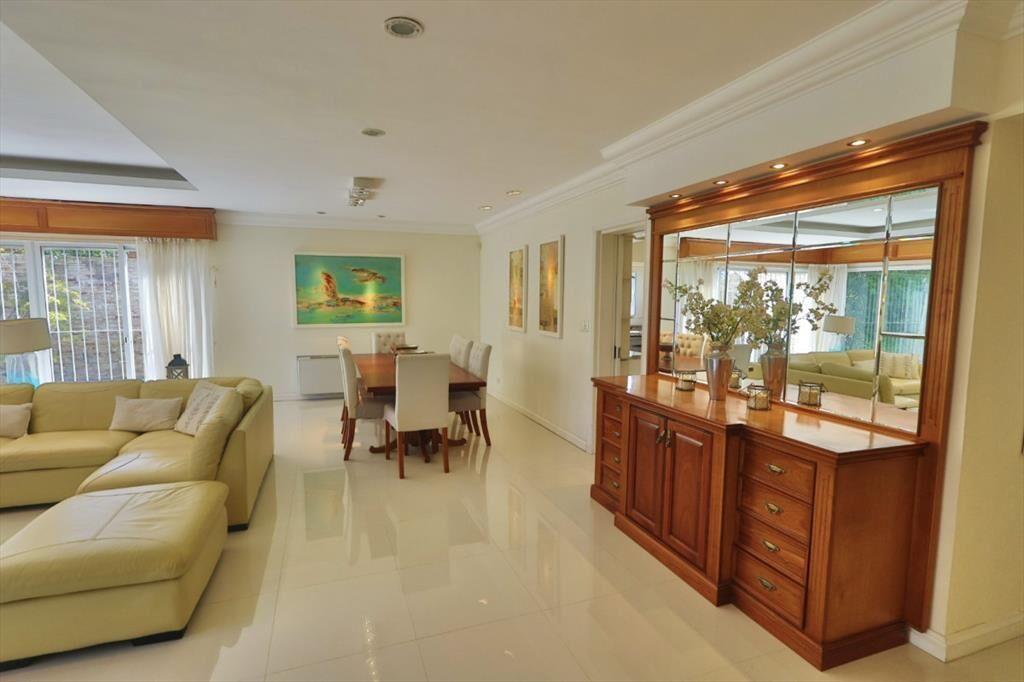 CASA EN VENTA 5 DORMITORIOS A METROS DE LA PLAYA
