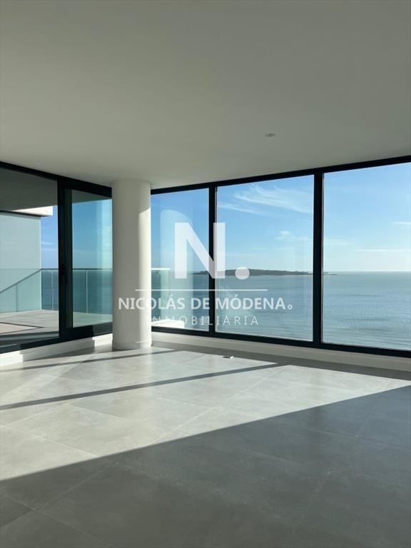 Apartamento en venta de 3 dormitorios en Primera