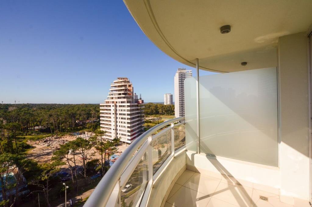 DEPARTAMENTO DE 3 DORMITORIOS EN OCEAN DRIVE, PUNTA DEL EST