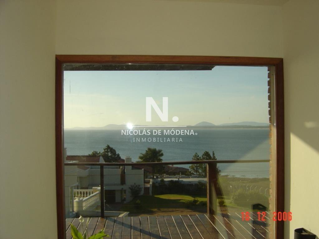 Casa en Venta en Punta Ballena en Venta