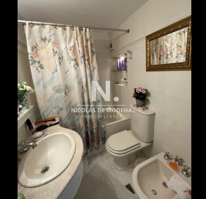Vende apartamento de 3 dormitorios en Mansa, con