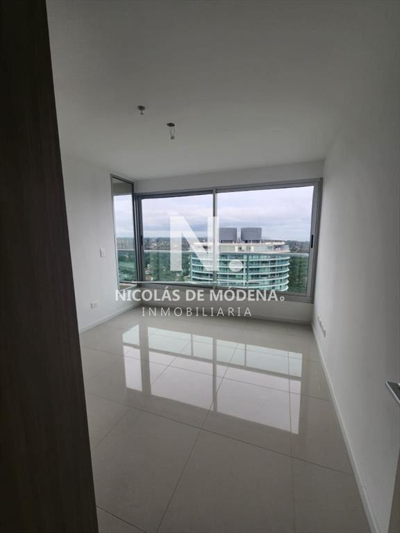 Apartamento de 3 dormitorios en Edificio Gala