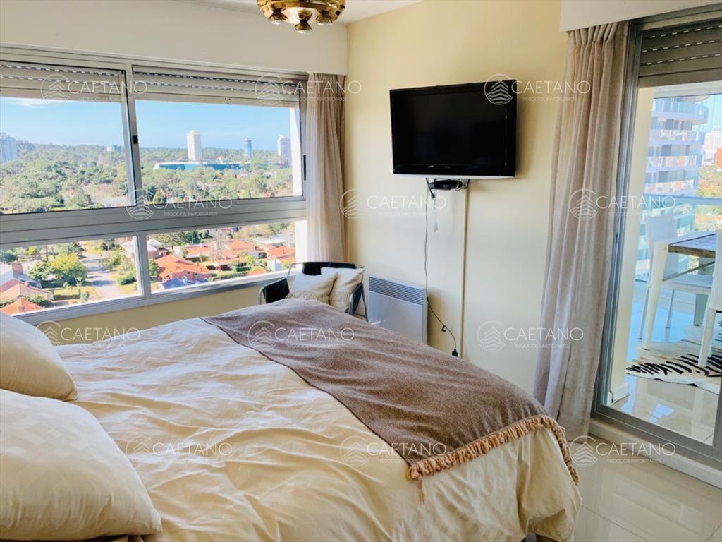 ALQUILER ANUAL -Apartamento en Mansa - Punta del