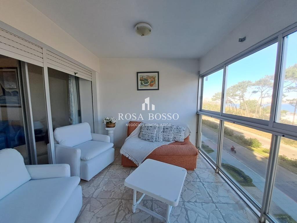 Apartamento en Venta de 2 dormitorios en Edificio
