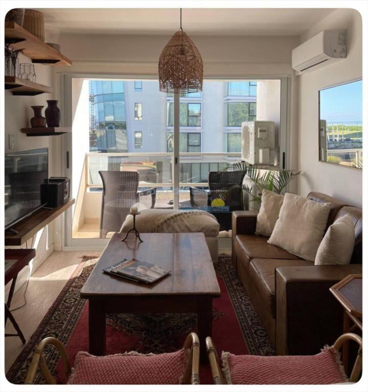 Apartamento en alquiler anual de 2 dormitorios en