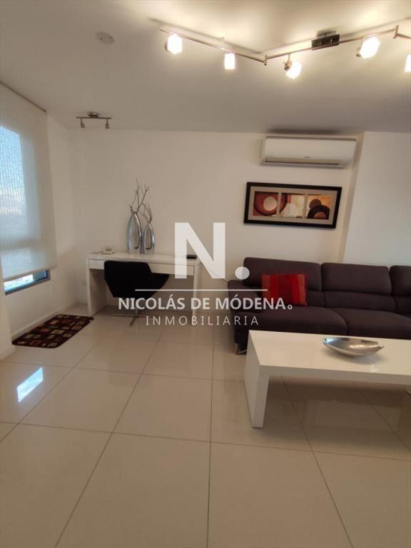 Apartamento en Venta de 3 dormitorios, Roosevelt