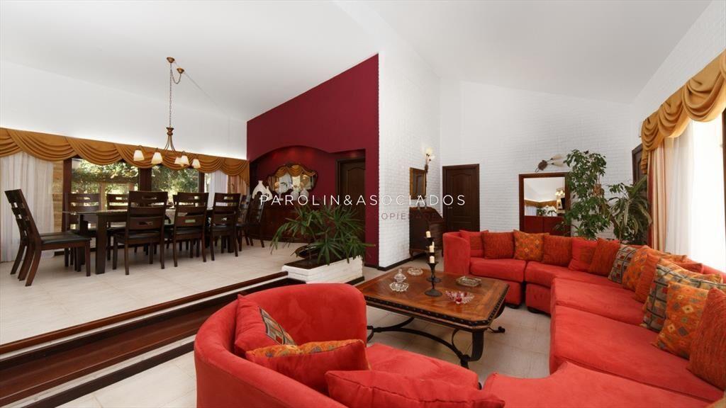 MUY LINDA CASA EN ENTORNO SUPER AGRADABLE
