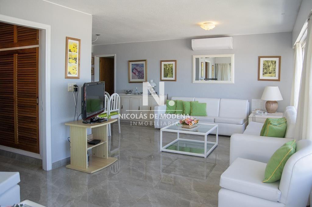 Departamento en venta de 2 dormitorios con vista
