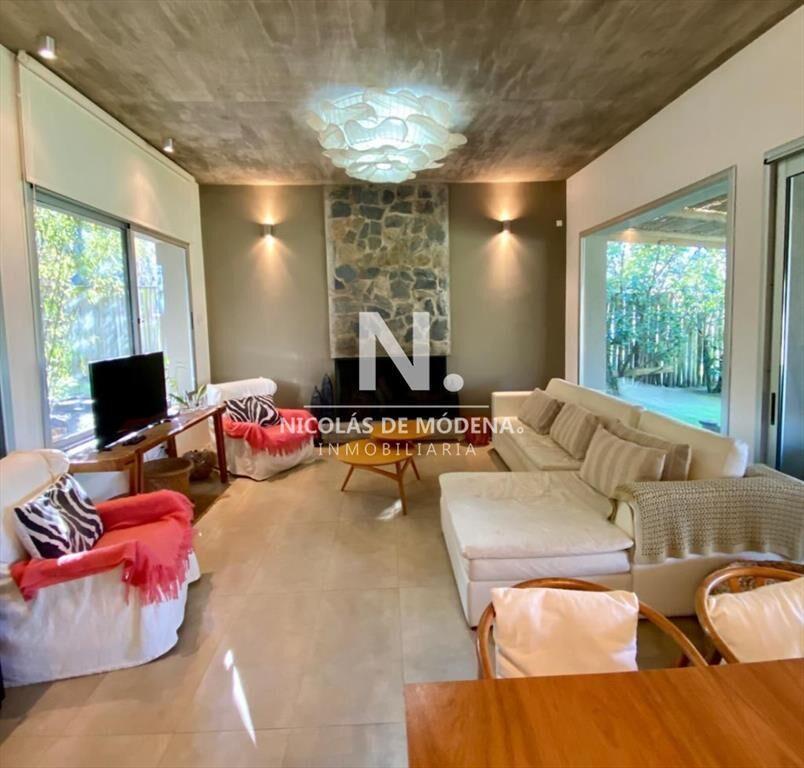 CASA EN RINCON DEL INDIO EN BARRIO PRIVADO