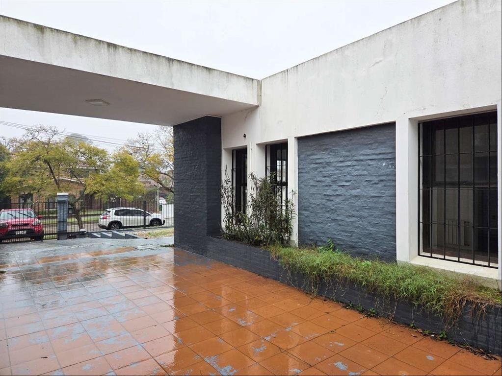 ALQUILER o VENTA - CASA PARA EMPRESA - OFICINA - CARRASCO -